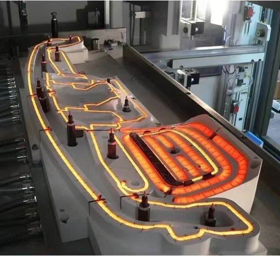 Complex shaped infrared heating assembly operating in industrial equipment